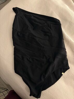 Summersalt Black Asymmetrical One-Shoulder -The Sidestroke swimsuit